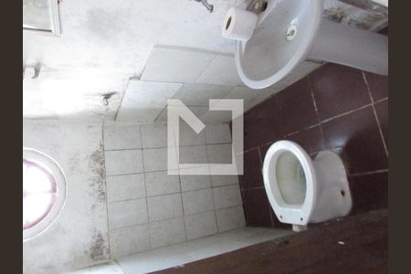 Banheiro da Suíte de casa à venda com 2 quartos, 250m² em Jardim Monte Alegre, Taboão da Serra