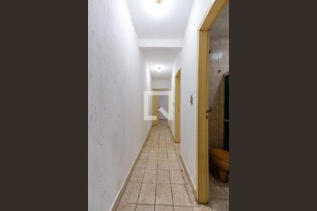 Corredor Quartos de casa para alugar com 2 quartos, 70m² em Conjunto Habitacional Jova Rural, São Paulo