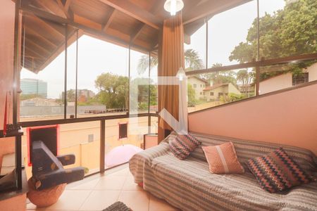 Casa à venda com 400m², 4 quartos e 4 vagas Casa à venda com 400m², 4 quartos e 4 vagasVaranda da Suíte