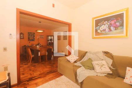 Casa à venda com 400m², 4 quartos e 4 vagas Casa à venda com 400m², 4 quartos e 4 vagasSala de Jantar