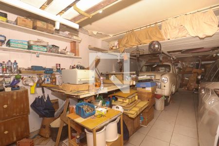Casa à venda com 400m², 4 quartos e 4 vagas Casa à venda com 400m², 4 quartos e 4 vagasGaragem