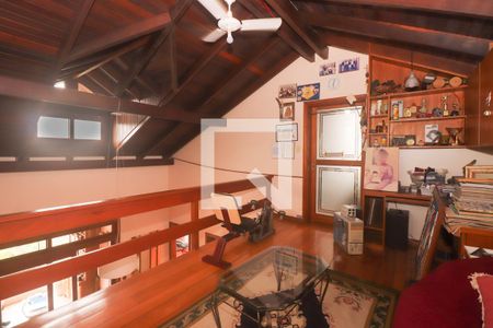 Casa à venda com 400m², 4 quartos e 4 vagas Casa à venda com 400m², 4 quartos e 4 vagasSótão