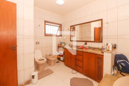 Casa à venda com 400m², 4 quartos e 4 vagas Casa à venda com 400m², 4 quartos e 4 vagasBanheiro da Suíte