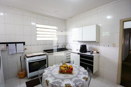 Casa à venda com 280m², 3 quartos e 2 vagas Casa à venda com 280m², 3 quartos e 2 vagasCozinha