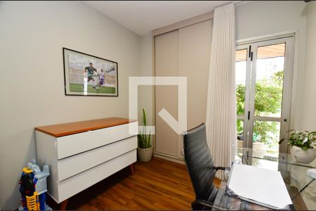 Quarto1 de apartamento para alugar com 3 quartos, 107m² em Lourdes, Belo Horizonte