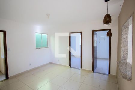 Sala de casa de condomínio para alugar com 2 quartos, 70m² em Tanque, Rio de Janeiro