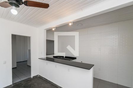 Sala de casa para alugar com 2 quartos, 70m² em Olaria, Rio de Janeiro