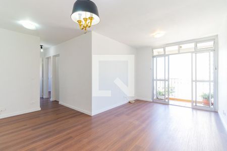 Sala de apartamento para alugar com 3 quartos, 73m² em Vila Sofia, São Paulo