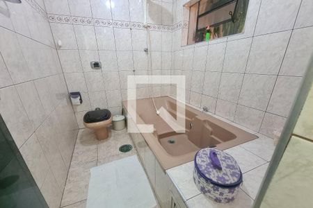 Banheiro da Suíte de casa à venda com 3 quartos, 220m² em Parque São Lucas, São Paulo