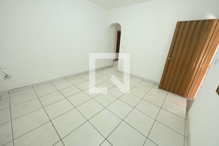 Sala de casa para alugar com 4 quartos, 120m² em Setor Faiçalville, Goiânia