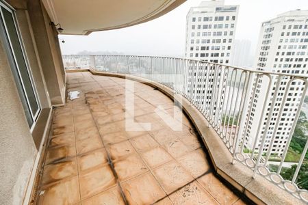 Apartamento à venda com 425m², 7 quartos e 5 vagas Apartamento à venda com 425m², 7 quartos e 5 vagasVaranda da Sala