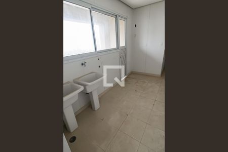 Apartamento à venda com 425m², 7 quartos e 5 vagas Apartamento à venda com 425m², 7 quartos e 5 vagasÁrea de Serviço