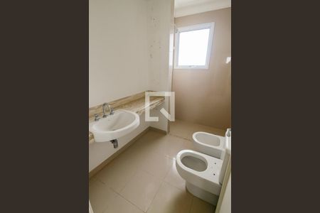 Apartamento à venda com 425m², 7 quartos e 5 vagas Apartamento à venda com 425m², 7 quartos e 5 vagasBanheiro da Suíte 2