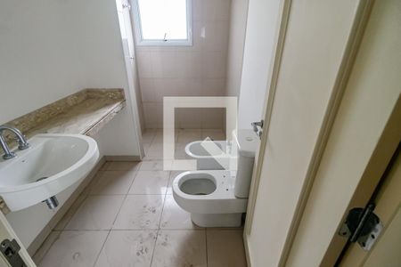 Apartamento à venda com 425m², 7 quartos e 5 vagas Apartamento à venda com 425m², 7 quartos e 5 vagasBanheiro da Suíte 1