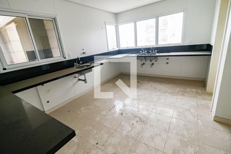Apartamento à venda com 425m², 7 quartos e 5 vagas Apartamento à venda com 425m², 7 quartos e 5 vagasCozinha