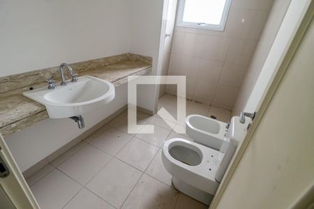 Apartamento à venda com 515m², 7 quartos e 4 vagas Apartamento à venda com 515m², 7 quartos e 4 vagasBanheiro da Suíte 2
