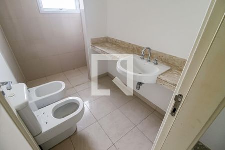 Apartamento à venda com 515m², 7 quartos e 4 vagas Apartamento à venda com 515m², 7 quartos e 4 vagasBanheiro da Suíte 3