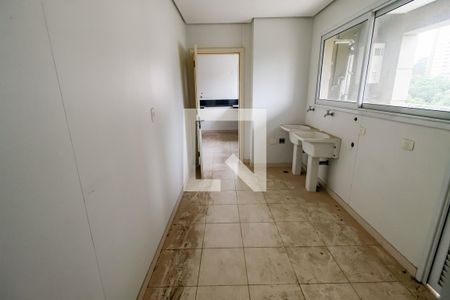 Apartamento à venda com 515m², 7 quartos e 4 vagas Apartamento à venda com 515m², 7 quartos e 4 vagasÁrea de Serviço