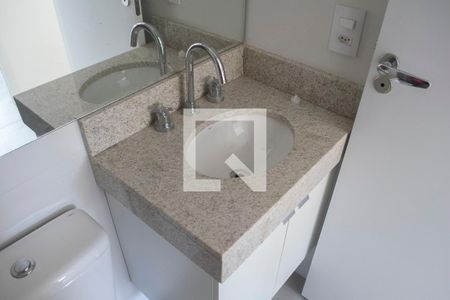 Banheiro de apartamento para alugar com 2 quartos, 47m² em Vila Dom Pedro Ii, São Paulo