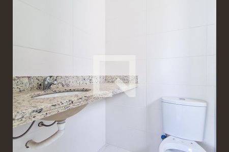 Banheiro suite 1 de apartamento à venda com 2 quartos, 80m² em Passo D’areia, Porto Alegre