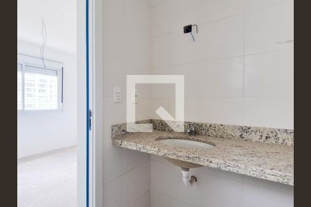 Banheiro suite 1 de apartamento à venda com 2 quartos, 79m² em Passo D’areia, Porto Alegre