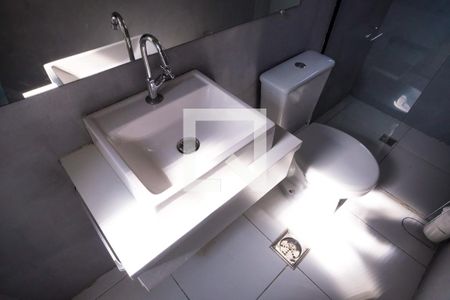 Banheiro de casa à venda com 2 quartos, 35m² em Maria Helena, Belo Horizonte