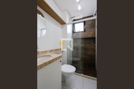 Banheiro de kitnet/studio para alugar com 1 quarto, 30m² em Santana, São Paulo