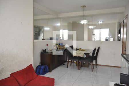 Sala de apartamento à venda com 3 quartos, 70m² em Del Castilho, Rio de Janeiro