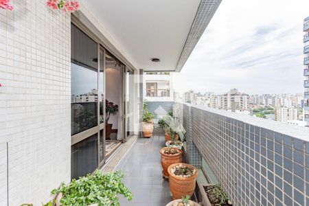 Varanda de apartamento para alugar com 4 quartos, 300m² em Jardim da Saúde, São Paulo