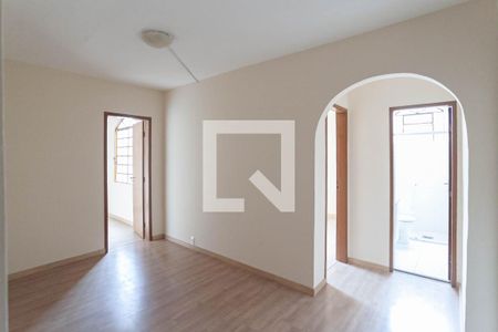 Sala 2 de casa à venda com 3 quartos, 270m² em Vila Copacabana, Belo Horizonte