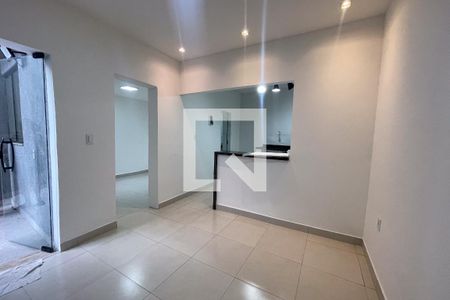 Sala de casa para alugar com 1 quarto, 50m² em Parque Uruguaiana, Duque de Caxias