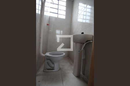 Banheiro de kitnet/studio para alugar com 1 quarto, 45m² em Estância Velha, Canoas
