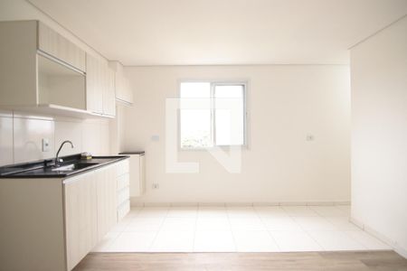 Cozinha de apartamento à venda com 2 quartos, 54m² em Vila Carmosina, São Paulo