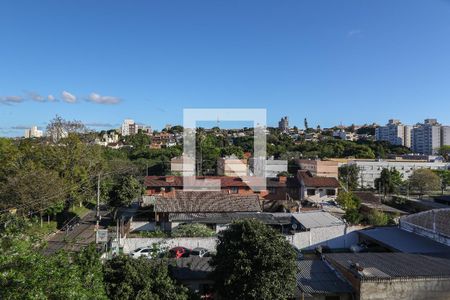 Prédio na Rua Coronel Massot, 1359, Camaquã, Porto Alegre - RS