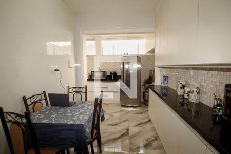 Cozinha  de casa à venda com 3 quartos, 70m² em Xodó Marize, Belo Horizonte