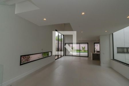 Casa de condomínio à venda com 440m², 3 quartos e 4 vagasSala