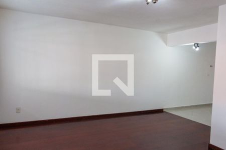 Sala de casa à venda com 3 quartos, 150m² em Jardim Santos Dumont, São Paulo