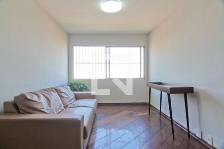 Sala de apartamento para alugar com 3 quartos, 75m² em Piqueri, São Paulo