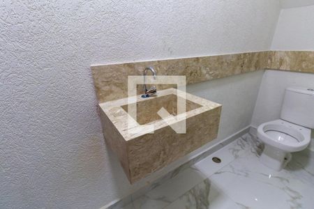 Lavabo de casa para alugar com 3 quartos, 140m² em Vila Marieta, São Paulo