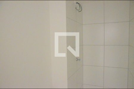 Banheiro de apartamento para alugar com 1 quarto, 24m² em Bonfim, Osasco