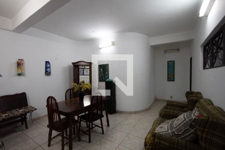 Casa para alugar com 400m², 4 quartos e 4 vagas Casa para alugar com 400m², 4 quartos e 4 vagasSala 2