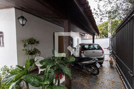 Casa para alugar com 400m², 4 quartos e 4 vagas Casa para alugar com 400m², 4 quartos e 4 vagasÁrea Externa
