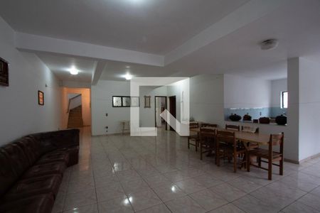 Casa para alugar com 400m², 4 quartos e 4 vagas Casa para alugar com 400m², 4 quartos e 4 vagasSala 2