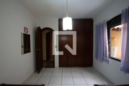 Casa para alugar com 400m², 4 quartos e 4 vagas Casa para alugar com 400m², 4 quartos e 4 vagasQuarto 1