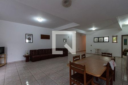 Casa para alugar com 400m², 4 quartos e 4 vagas Casa para alugar com 400m², 4 quartos e 4 vagasSala 2