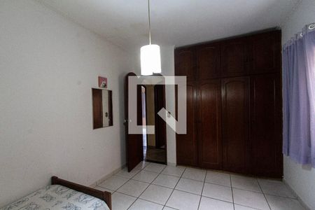 Casa para alugar com 400m², 4 quartos e 4 vagas Casa para alugar com 400m², 4 quartos e 4 vagasQuarto 1