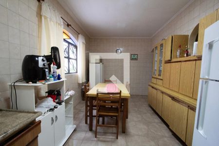 Casa para alugar com 400m², 4 quartos e 4 vagas Casa para alugar com 400m², 4 quartos e 4 vagasCozinha