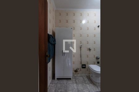 Casa para alugar com 400m², 4 quartos e 4 vagas Casa para alugar com 400m², 4 quartos e 4 vagasBanheiro