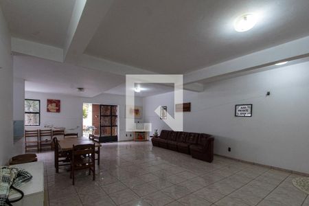 Casa para alugar com 400m², 4 quartos e 4 vagas Casa para alugar com 400m², 4 quartos e 4 vagasSala 2