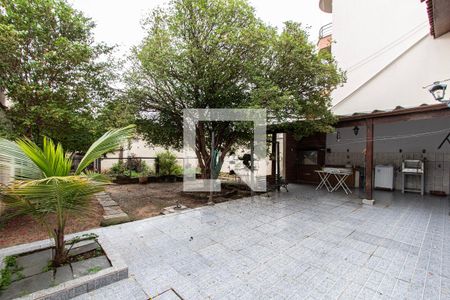 Casa para alugar com 400m², 4 quartos e 4 vagas Casa para alugar com 400m², 4 quartos e 4 vagasÁrea Externa